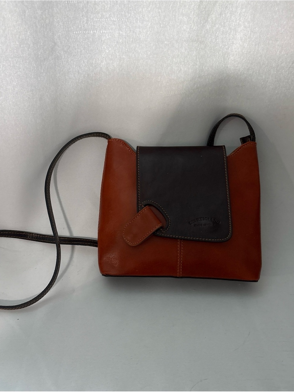 L’Artigiano vintage Italian made Brown and Dark Brown Leather Crossbody Bag